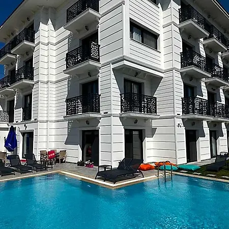 Ξενοδοχείο Nova Butik Cesme 4*